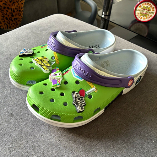 Crocs buzz lightyear toy - buzz,