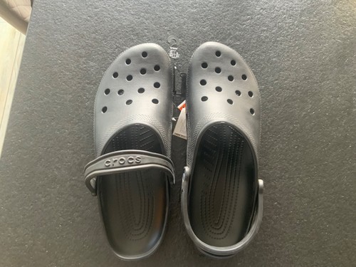 crocs